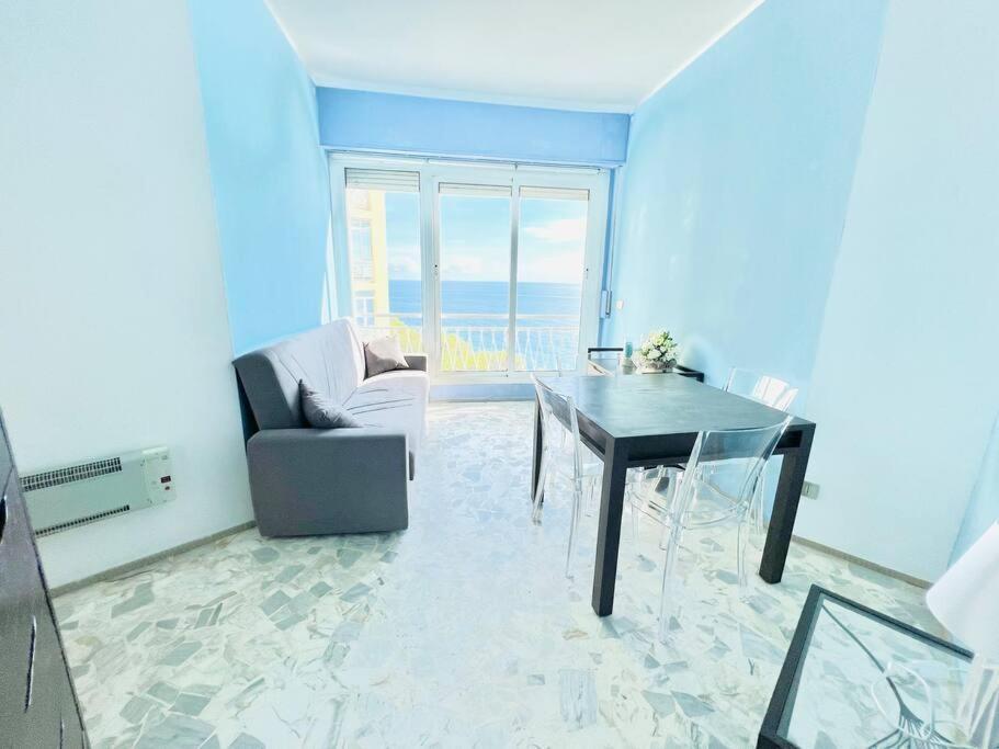 Suite Sunset 22 - Fronte Mare San Remo Extérieur photo